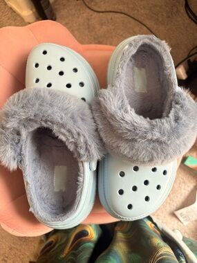 CROCS Light Blue Fuzzy Lined Platform Clogs